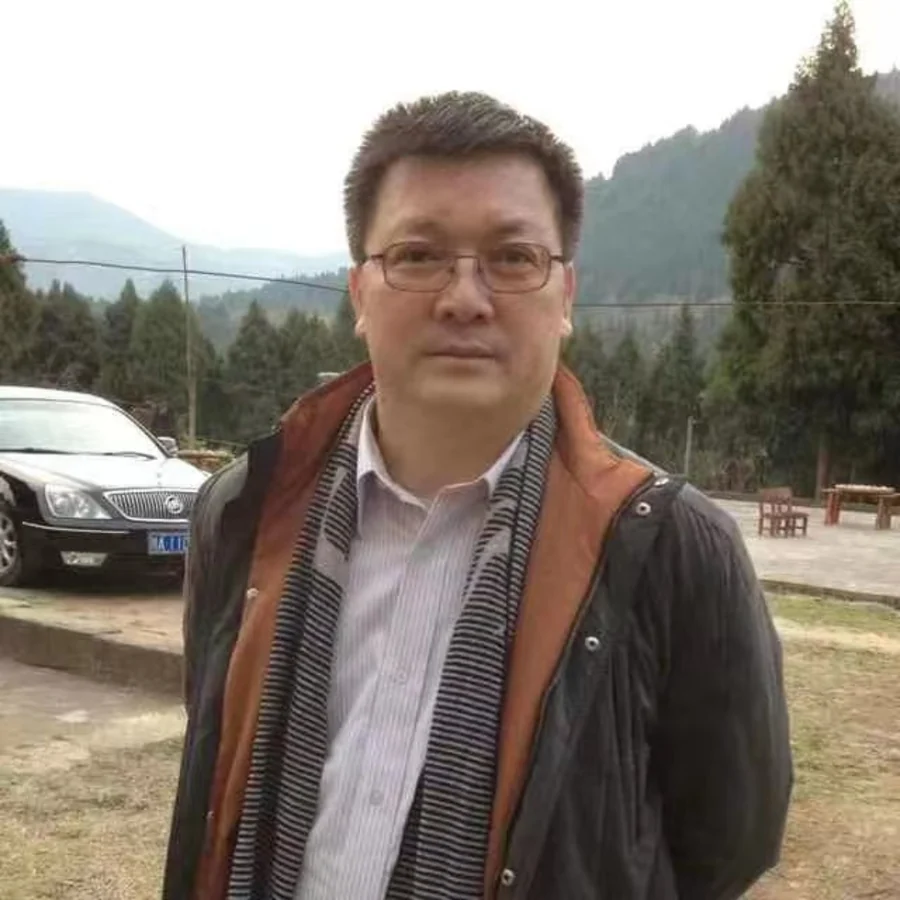 董事长、总经理王肄